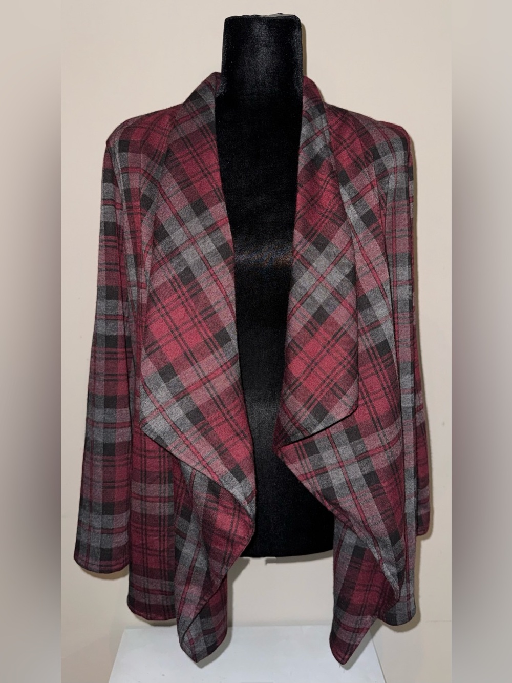 BB Dakota Plaid Drape Front Cardigan Red Grey Open Front Jacket Sweater Medium M